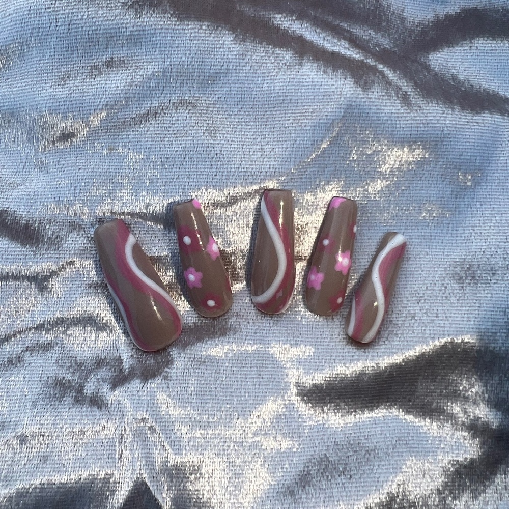Hand painted floral - Gel press on nails